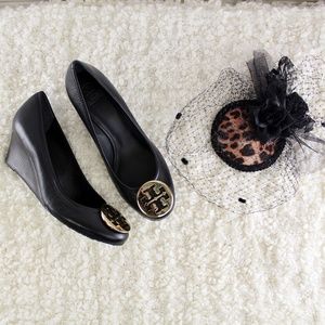 Tory Burch Sally Wedge Black Leather Logo Pumps